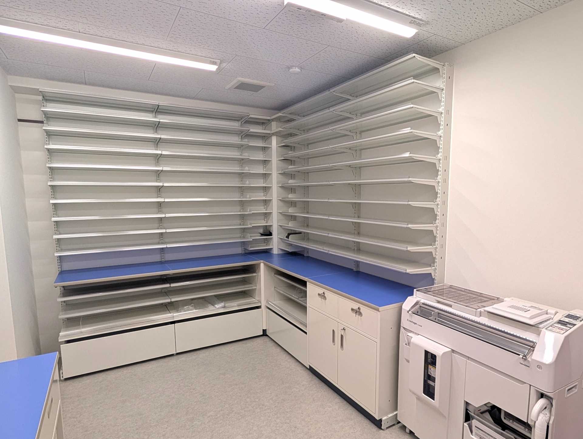 納入事例　調剤什器　Ｉ調剤薬局様