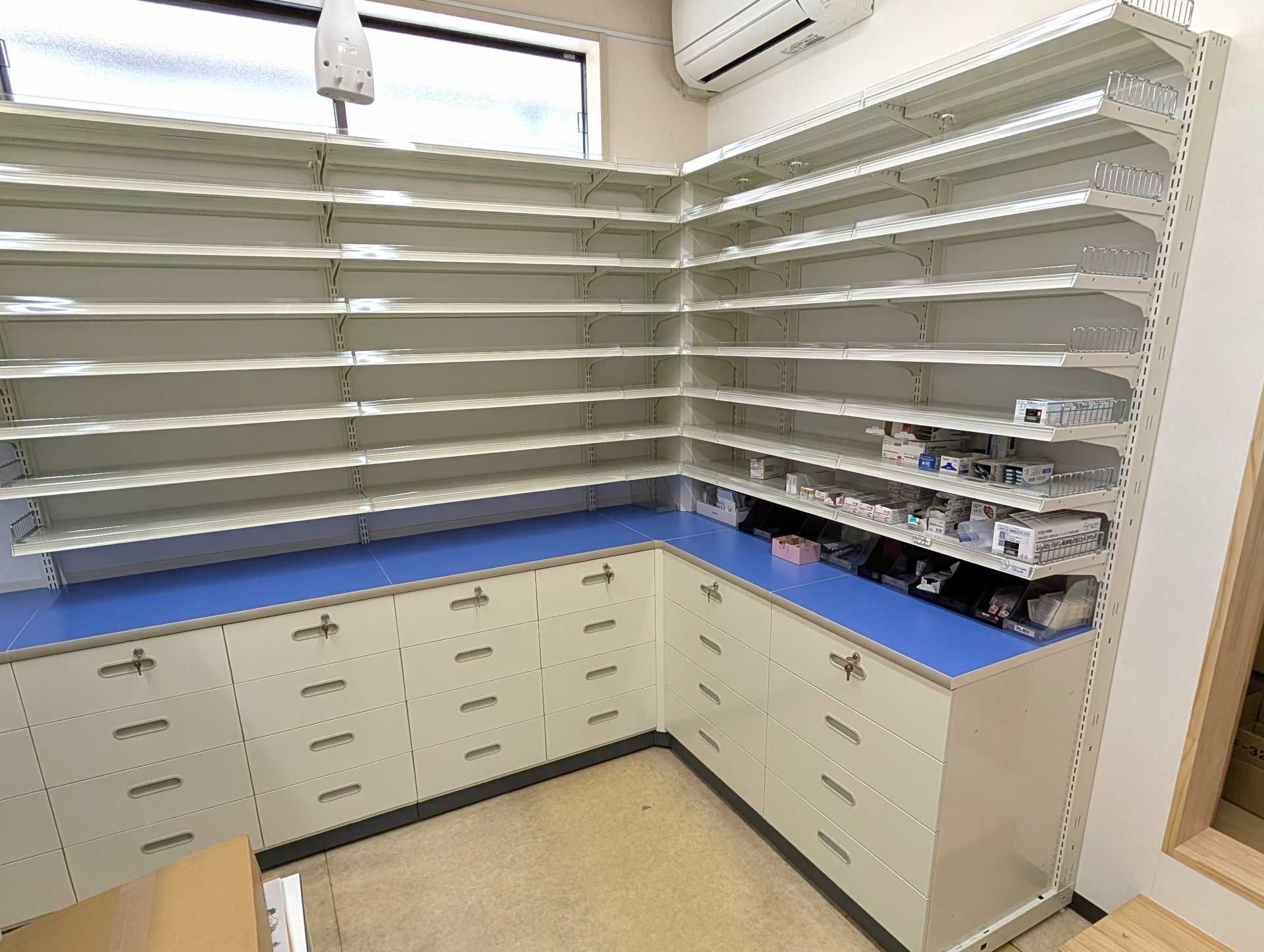 納入事例　調剤棚　M薬局様
